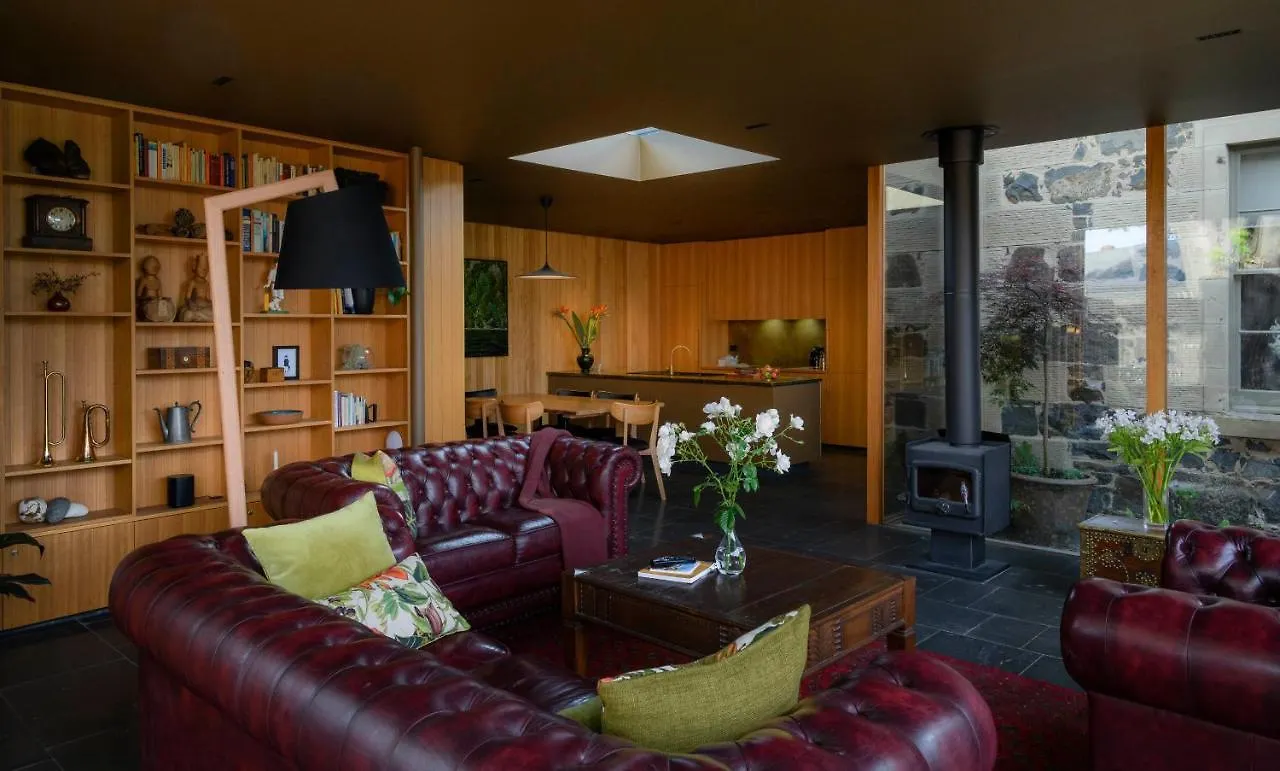 Fusilier Cottage: Luxury Boutique Accommodation In Battery Point Hobart