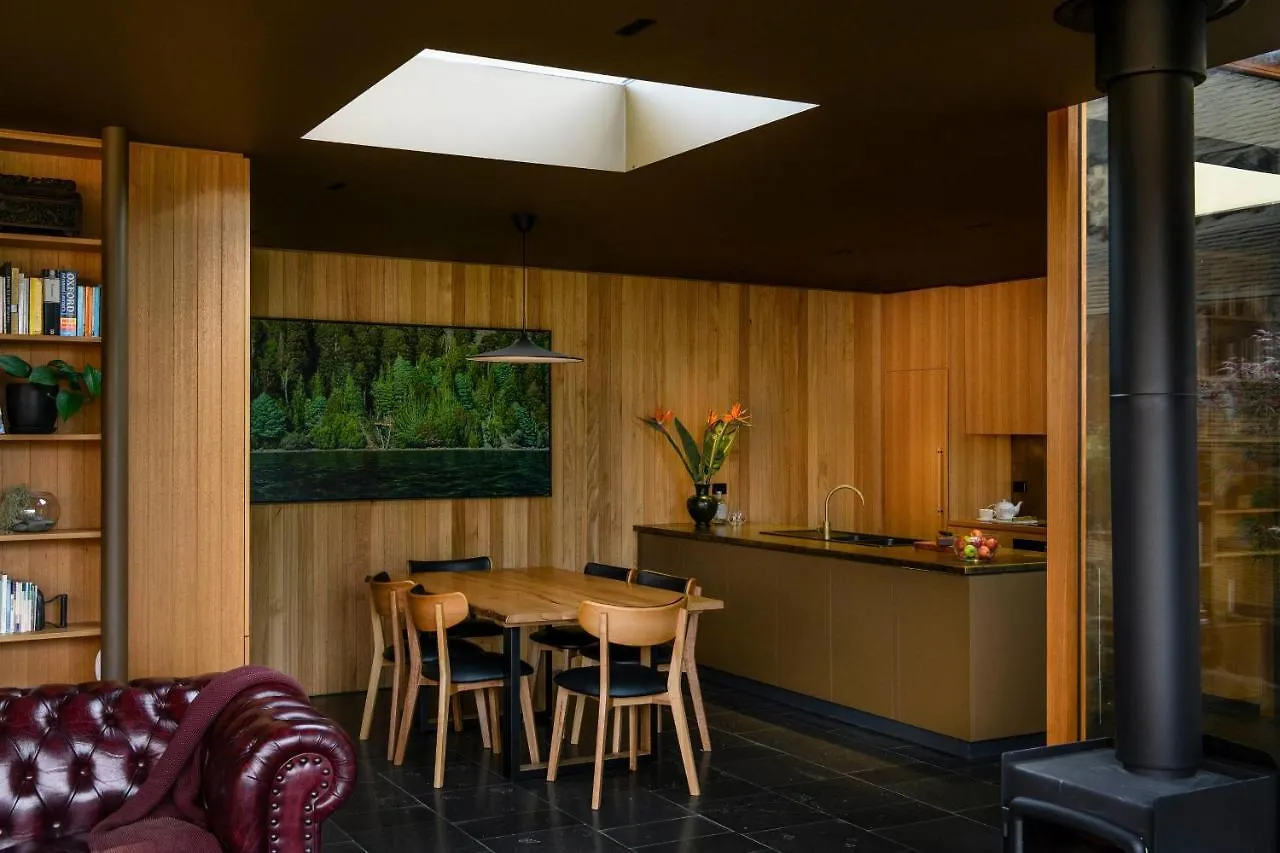 Villa Fusilier Cottage: Luxury Boutique Accommodation In Battery Point Hobart